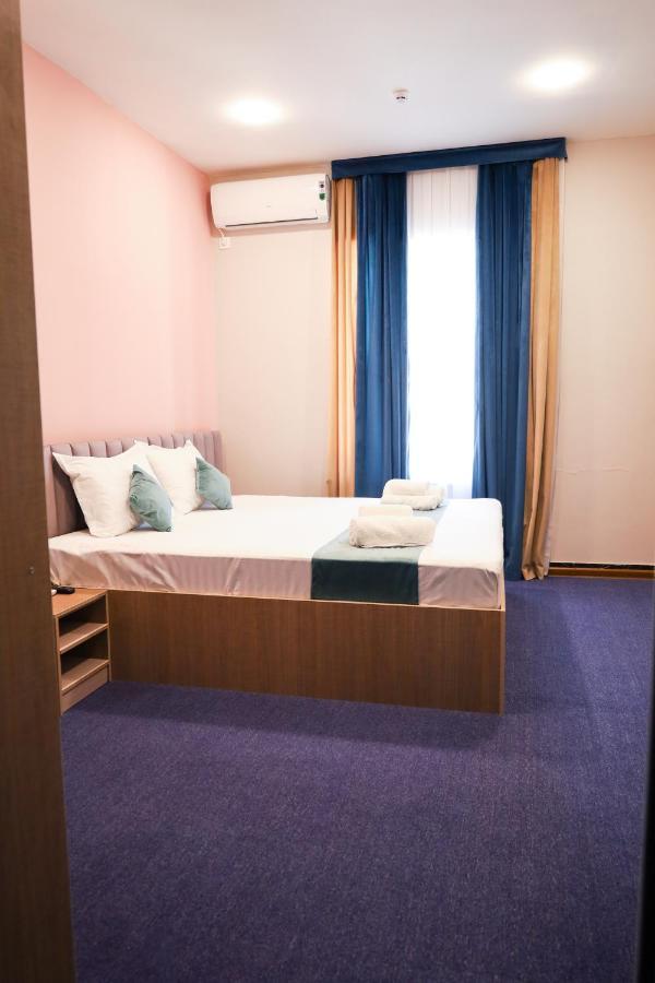Blue Sky Bed & Breakfast ทาชเคนต์ ภายนอก รูปภาพ