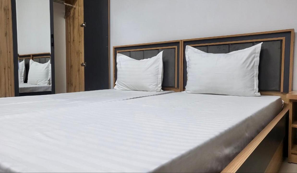 Blue Sky Bed & Breakfast ทาชเคนต์ ภายนอก รูปภาพ